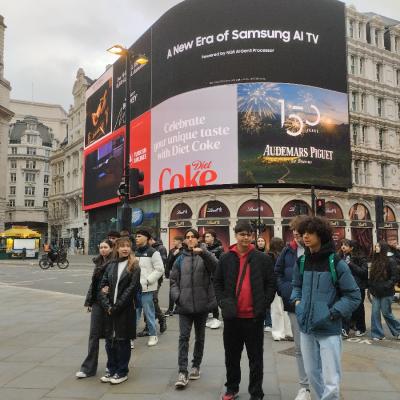 London25 033