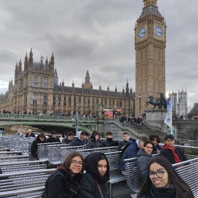 London25 052