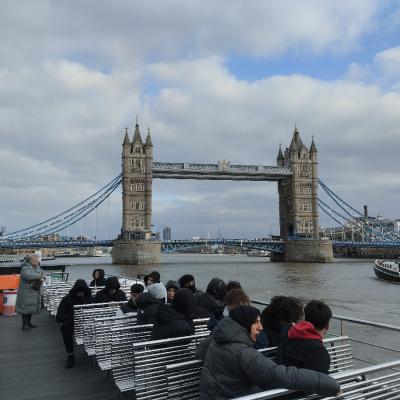 London25 055